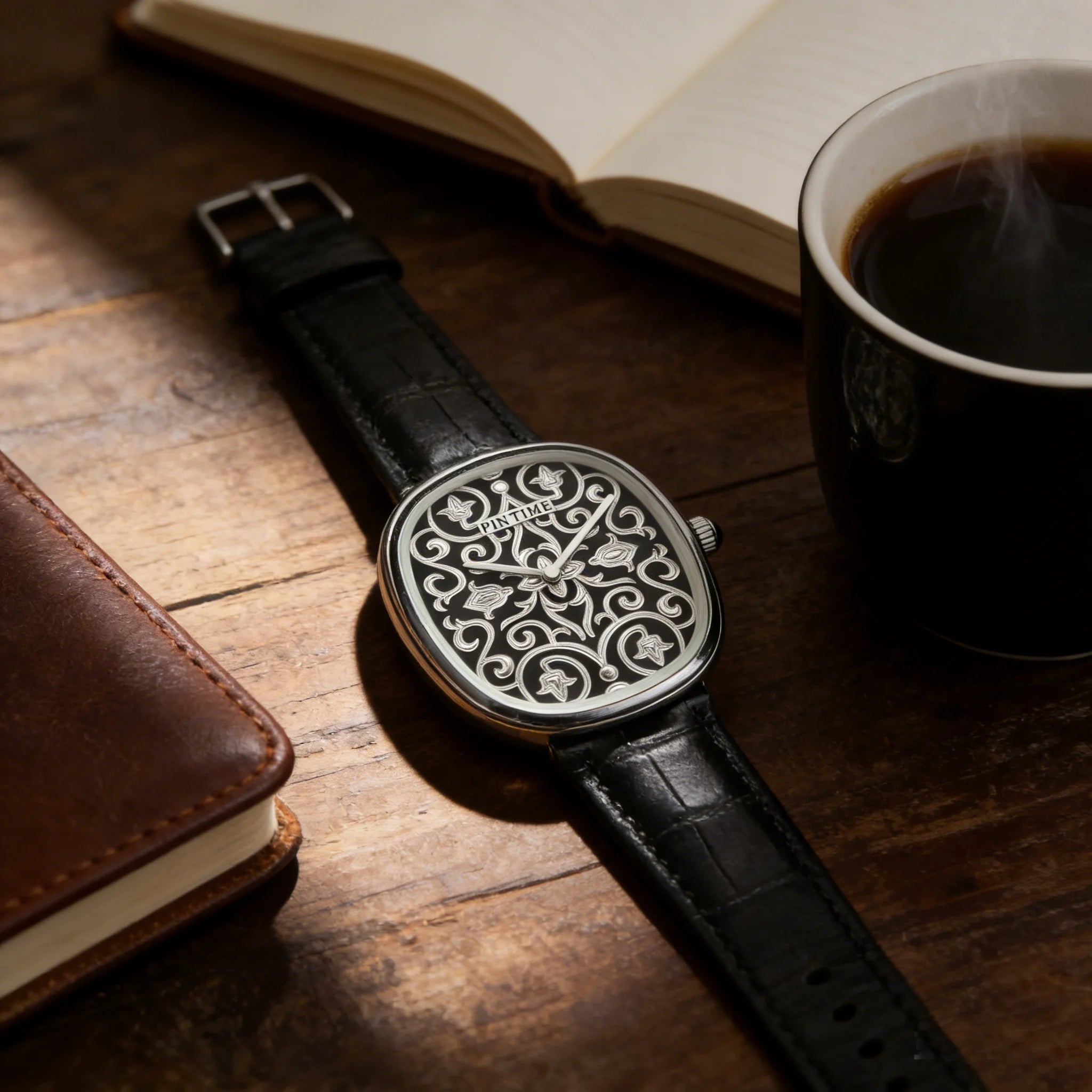 Men Watches Hand Accessories Black Watch with Arabic Pattern Engraving Craftsmanship Gentleman Elegant Men Quartz Wristwatch