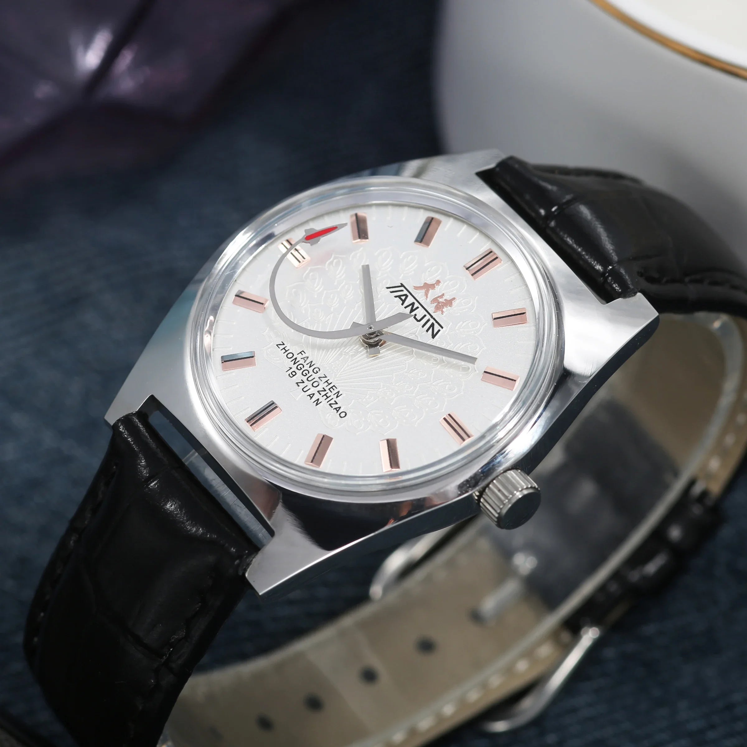 Men’s Hand-Wind Mechanical Watch 7120 Waterproof Bauhaus Design Watch for Men Wholesale